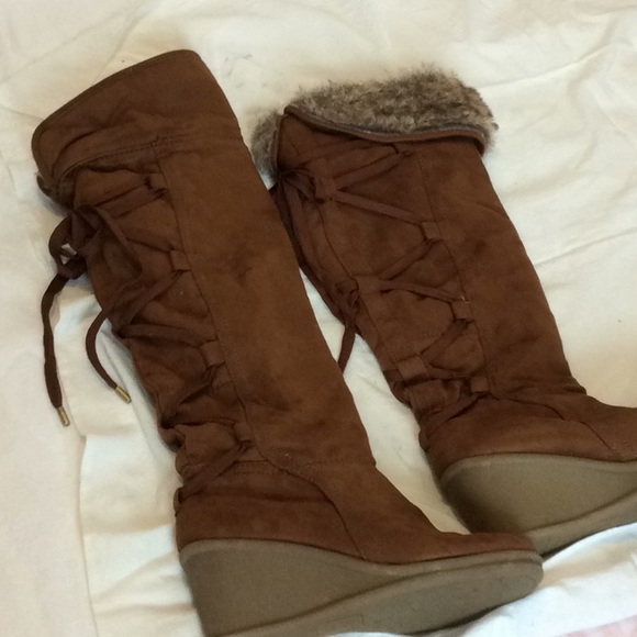 Suede over the knee wedge heeled boots - Picture 3 of 6